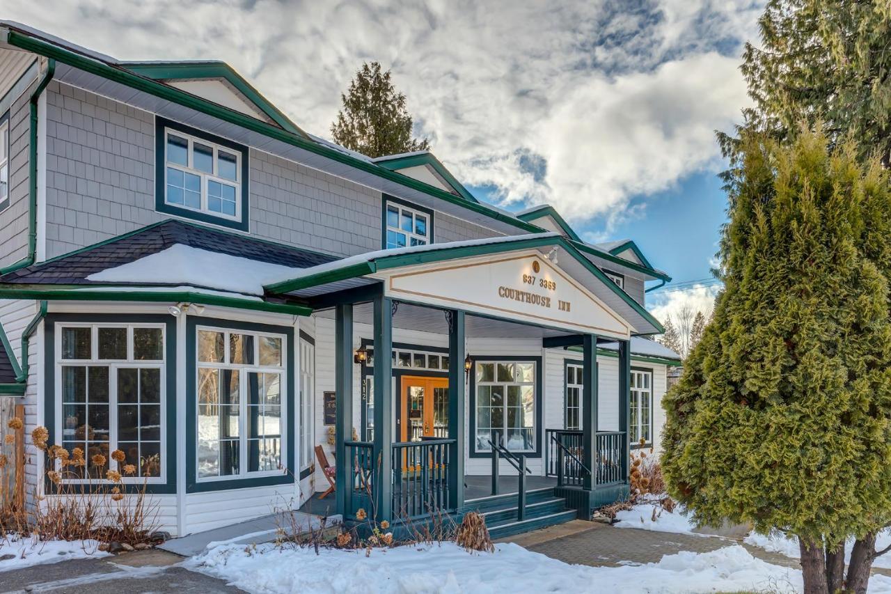 Courthouse Inn Revelstoke Eksteriør billede