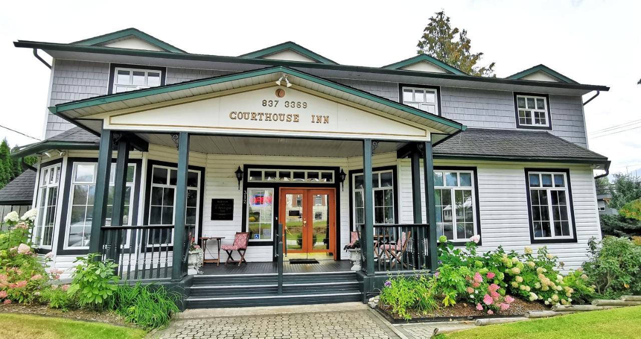Courthouse Inn Revelstoke Eksteriør billede